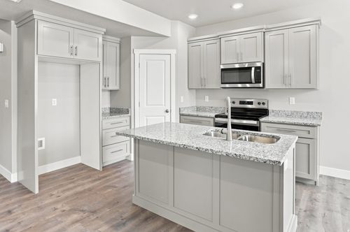 29-820 S 270 E, Smithfield, UT, 84335-2411 | Card Image