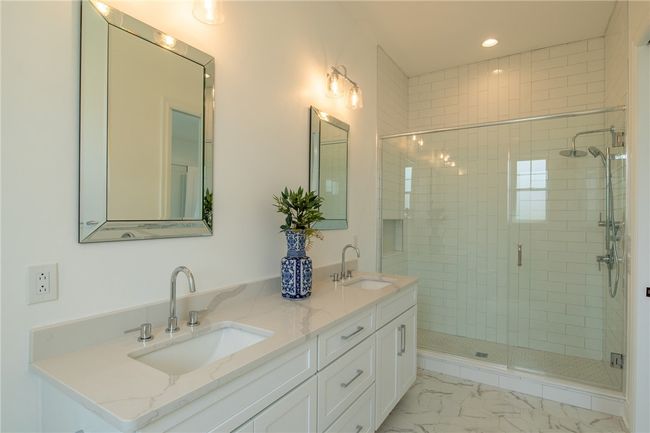 39 2 Nd St, House other with 4 bedrooms, 5 bathrooms and 3 parking in Oakmont PA | Image 23