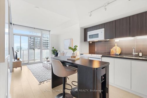 3011-75 Queens Wharf Road, Toronto, ON, M5V0J8 | Card Image