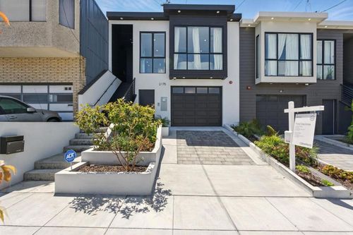 2175 Quesada Ave, San Francisco, CA, 94124-2020 | Card Image