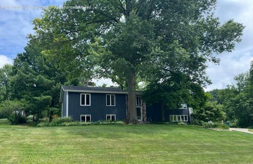 685 Slalom Ln, Valparaiso, IN, 46383-8907 | Card Image