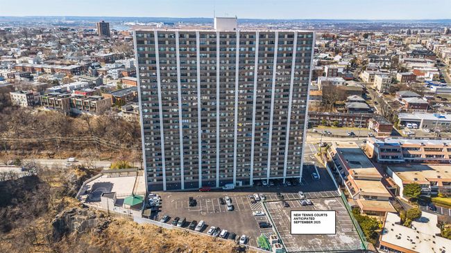 APT-25J - 250 Gorge Rd, Home with 3 bedrooms, 2 bathrooms and null parking in Cliffside Park NJ | Image 39