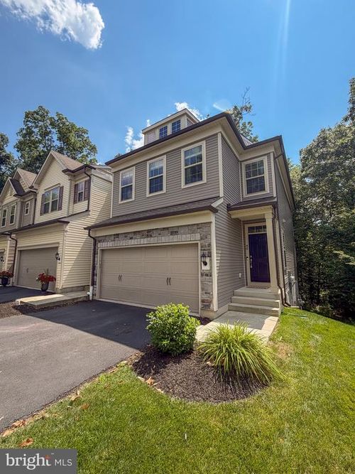 46 Mulligan Ct, DOWNINGTOWN, PA, 19335-5012 | Card Image