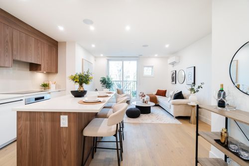 103-1550 E 3rd Ave, Vancouver, BC, V5N | Card Image