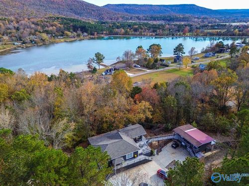 305 Boulder Trl, Gurley, AL, 35748-9729 | Card Image