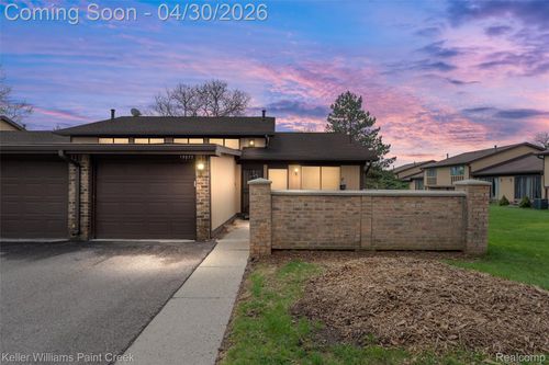 19877 Villa Ct W, Southfield, MI, 48076-2441 | Card Image