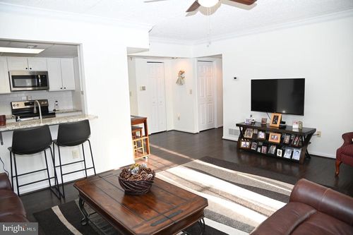 7206 Centennial Sta, WARMINSTER, PA, 18974-5465 | Card Image