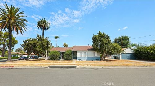 681 N Glassell St, Orange, CA, 92867-6775 | Card Image