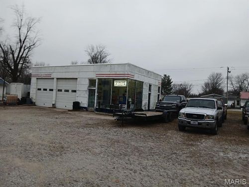 206 N Washington St, Bunker Hill, IL, 62014-1070 | Card Image