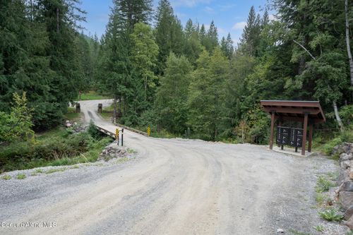 220 Hawkwind Trl, Cocolalla, ID, 83813-1004 | Card Image