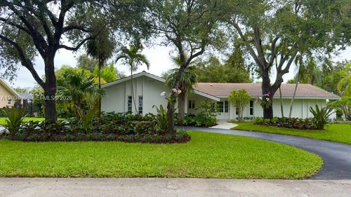 7521 Sw 175th St, Palmetto Bay, FL, 33157-6314 | Card Image