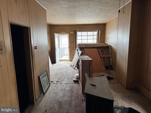 541 W 2nd St, MOUNT CARMEL, PA, 17851-1107 | Card Image