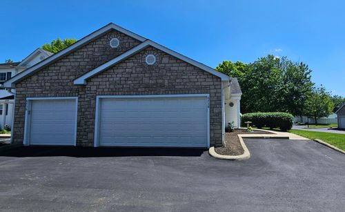 10e-6738 Axtel Dr, Canal Winchester, OH, 43110-8429 | Card Image