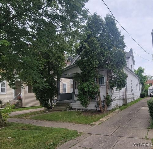 110 Weber Ave, Buffalo, NY, 14215-3920 | Card Image