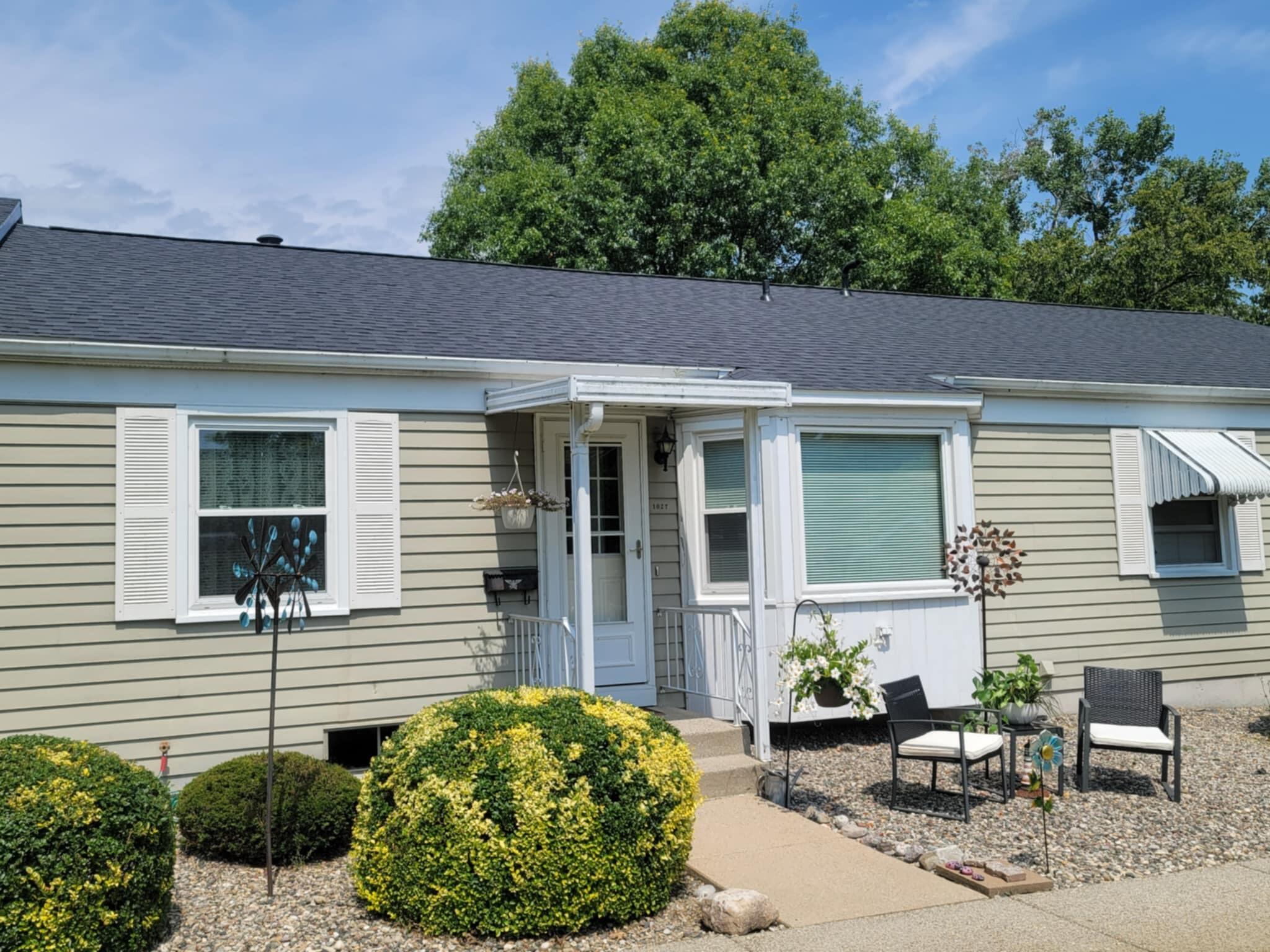 Village Ln, Jenison, MI 49428