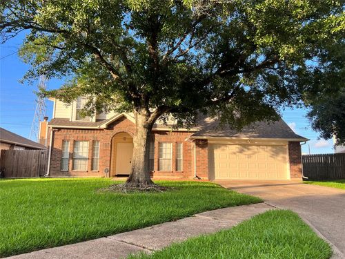 510 Oak Briar Dr, Kemah, TX, 77565-8124 | Card Image
