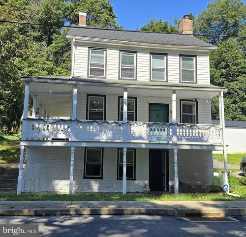 108 S Main St, SEVEN VALLEYS, PA, 17360-9609 | Card Image