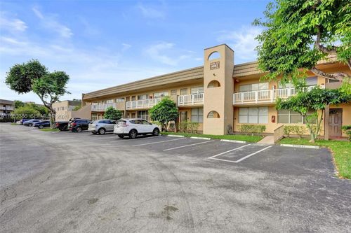 apt-107-9081 Sunrise Lakes Blvd, Sunrise, FL, 33322-6062 | Card Image