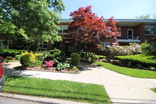 1-i-463 Summit Avenue, Hempstead, NY, 11516 | Card Image