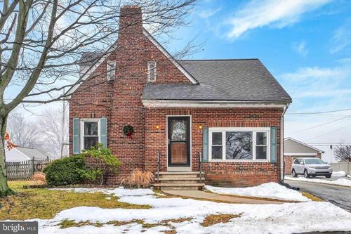 872 Grandview Rd, YORK, PA, 17403-4134 | Card Image