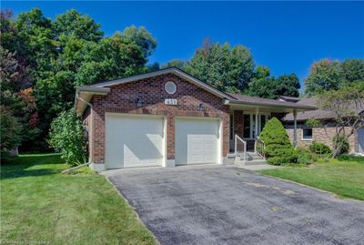 431 Northlake Dr, House other with 3 bedrooms, 2 bathrooms and 4 parking in Waterloo ON | Image 1