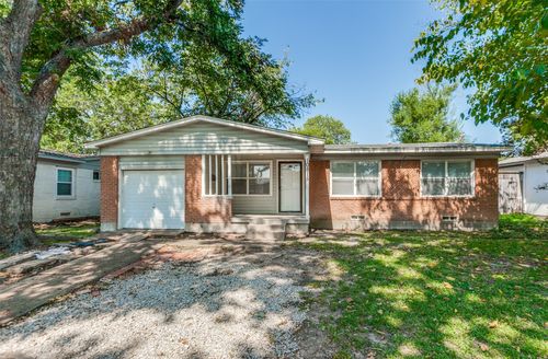 10815 Ruth Ann Dr, Dallas, TX, 75228-2438 | Card Image