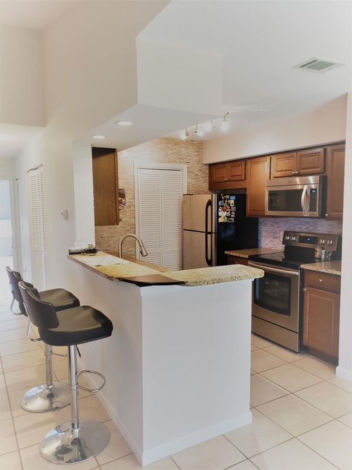 15-204-815 W Boynton Beach Blvd, Boynton Beach, FL, 33426-3665 | Card Image