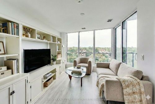 515-585 Bloor Street E, Toronto, ON, M4W0B3 | Card Image