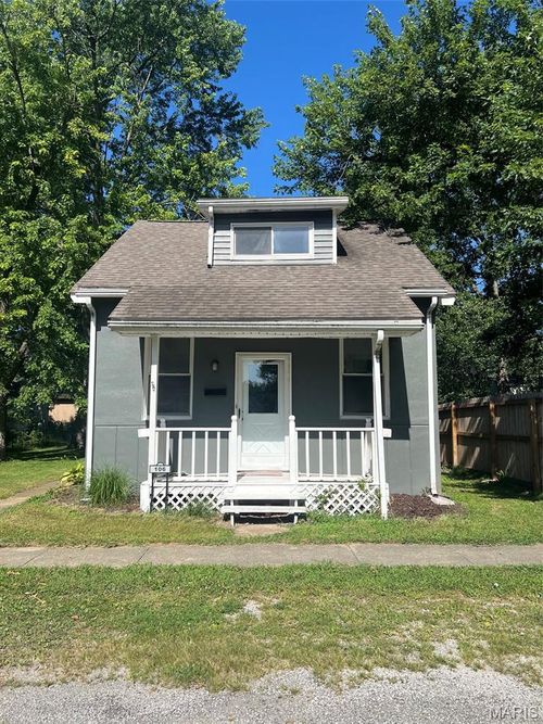 106 S Cherry St, Freeburg, IL, 62243-1415 | Card Image