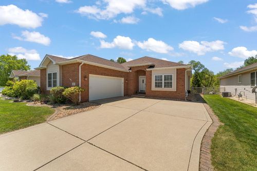 889 Clearwater Cv W, Crown Point, IN, 46307-5329 | Card Image