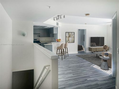 apt-318-2009 Se 10th Ave, Fort Lauderdale, FL, 33316-4514 | Card Image