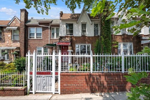 2053 Turnbull Avenue, New York, NY, 10473 | Card Image