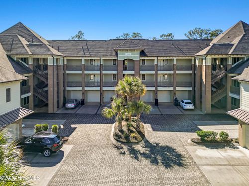 unit-301-648 Village Park Dr, Wilmington, NC, 28405-8317 | Card Image