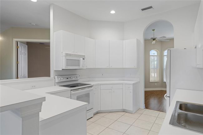 UNIT-112 - 1519 Atares Dr, Condo with 3 bedrooms, 2 bathrooms and null parking in PUNTA GORDA FL | Image 8
