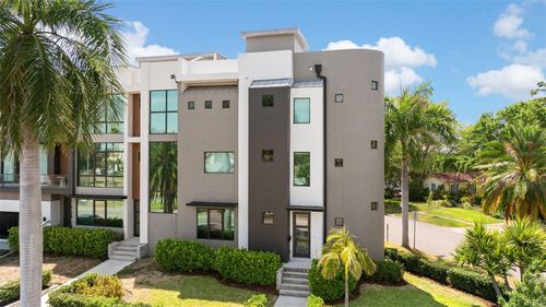 92 W Davis Blvd, Tampa, FL, 33606-3535 | Card Image