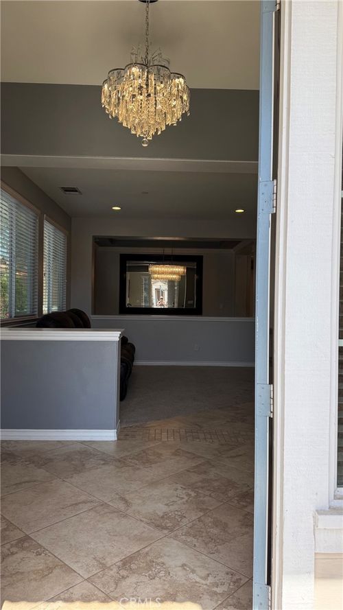 5425 Turin, Fontana, CA, 92336 | Card Image