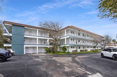 304 - 1501 S Ocean Blvd, Condo with 2 bedrooms, 2 bathrooms and null parking in Pompano Beach FL | Image 1