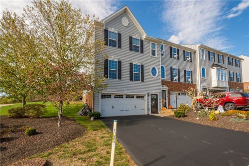 101 Raymond Dr, Oakdale, PA, 15071-3739 | Card Image