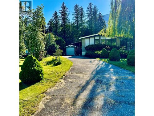 8936 Swanshore Rd, Swansea Point, BC, V0E2K2 | Card Image