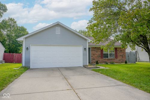 6485 Hazelhatch Dr, Indianapolis, IN, 46268-8605 | Card Image