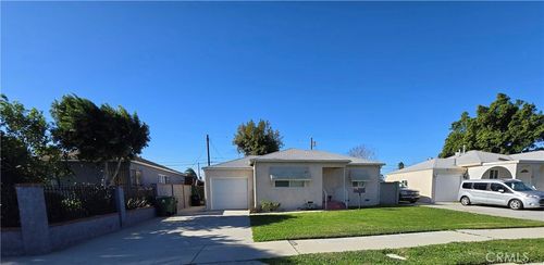 7947 Wisner Ave, Panorama City, CA, 91402-5621 | Card Image
