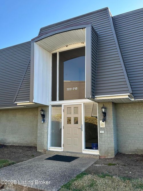 714 La Fontenay Ct, Louisville, KY, 40223-3026 | Card Image