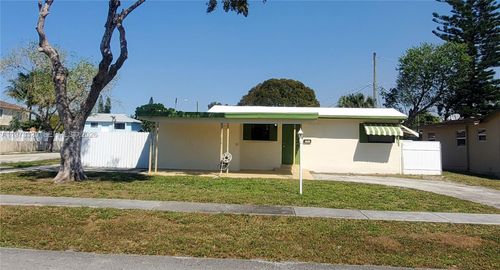 7791 Nw 39th St, Hollywood, FL, 33024-8405 | Card Image
