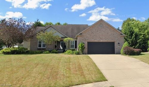 4456 Red Panda Cir Nw, Massillon, OH, 44646-9519 | Card Image