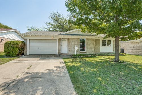 2106 Lamont Dr, Garland, TX, 75040-4182 | Card Image