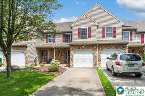 8171 Heritage Dr, ALBURTIS, PA, 18011-2720 | Card Image