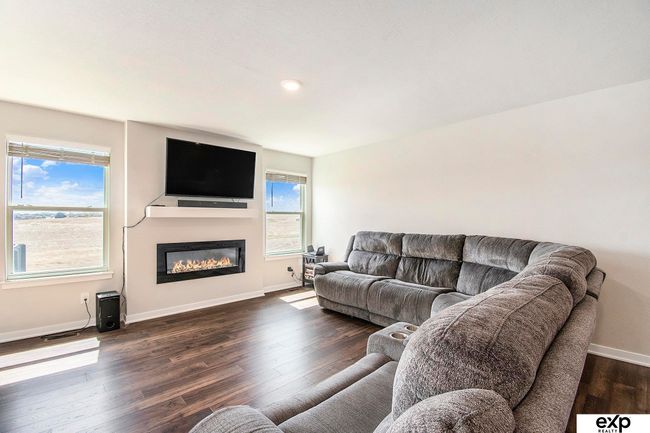 4517 Lawnwood Dr, House other with 4 bedrooms, 3 bathrooms and 3 parking in Bellevue NE | Image 7