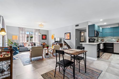 apt-204b-124 Ne 19th Ct, Wilton Manors, FL, 33305-1068 | Card Image