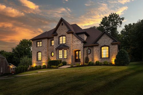 712 Tyneside Cir, Brentwood, TN, 37027-8766 | Card Image