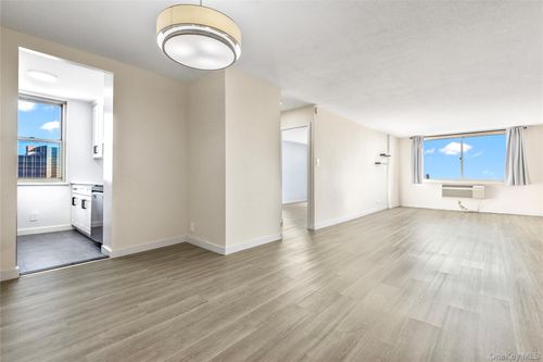 apt-11a-118 Union Tpke, Kew Gardens, NY, 11415-1041 | Card Image